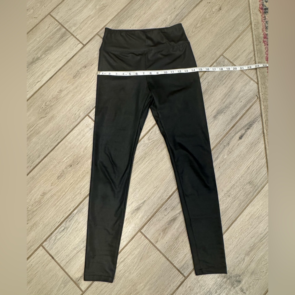 Black High-Waist Leggings - Picture 4 of 7